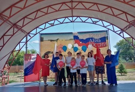 12 июня в Калачевском сельском поселении прошло увлекательное мероприятие, посвящённое Дню России!