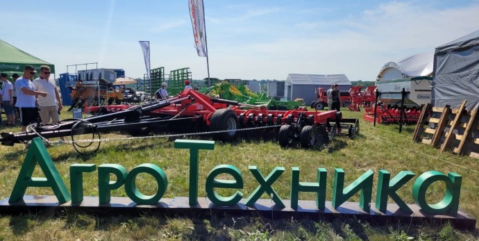 Агродроны, новые тракторы и гибриды растений: свыше 1200 образцов продукции для АПК представили на форуме в Волгоградской области