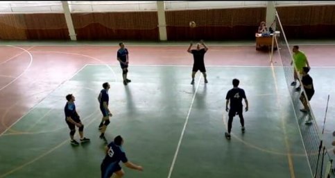 С 11 - 26 марта в рабочем поселке Елань проводится открытый чемпионат по волейболу среди мужских команд, посвященный памяти Героя Советского Союза И.В. Морозова.